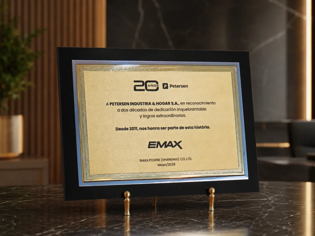 placa de homenagem especial para parceiro corporativo em homenagem aos 20 anos